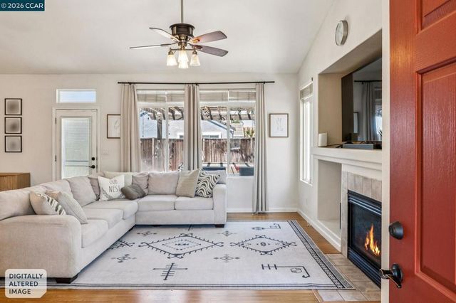 1336 Steinbeck Dr, Pittsburg, CA 94565