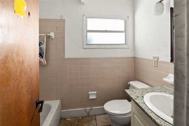 1703 WARRINGTON WAY, Tampa, FL 33619