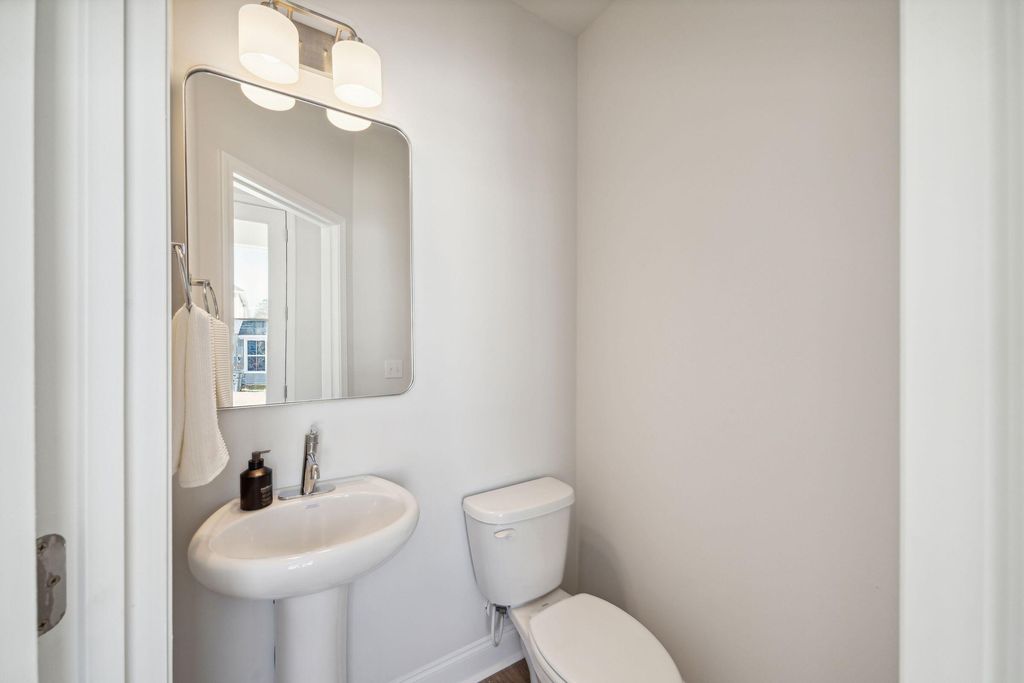 Image 28 of property listing at 221 Harding Lane, Goose Creek, SC 29445