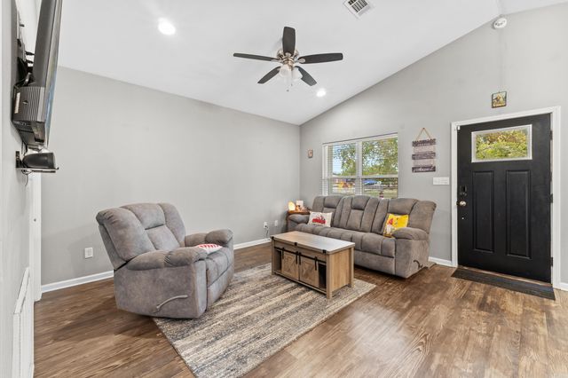 211 N College Street, Sheridan, AR 72150