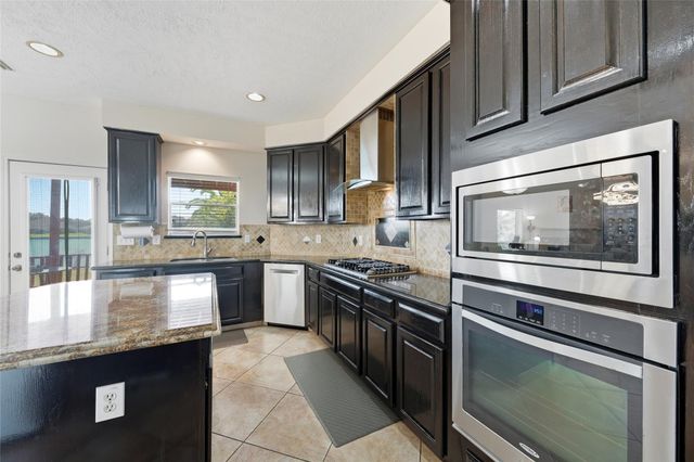 6730 Portuguese Bend Drive, Missouri City, TX 77459