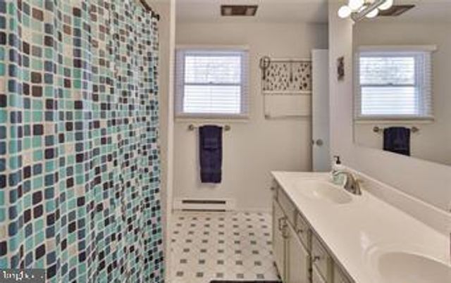 536 CAROL LN, Bath, PA 18014