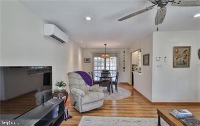 536 CAROL LN, Bath, PA 18014