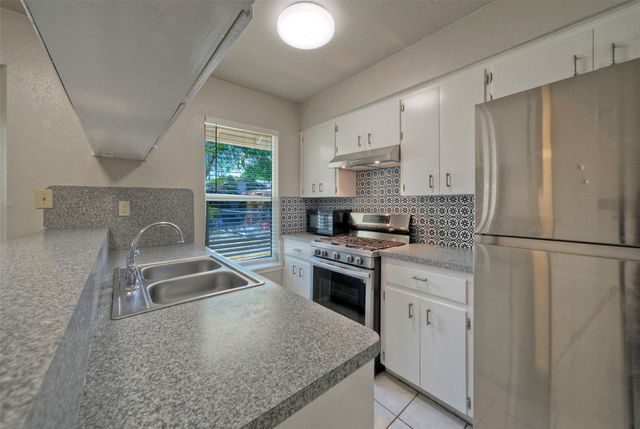 405 E GRADY DR, Austin, TX 78753