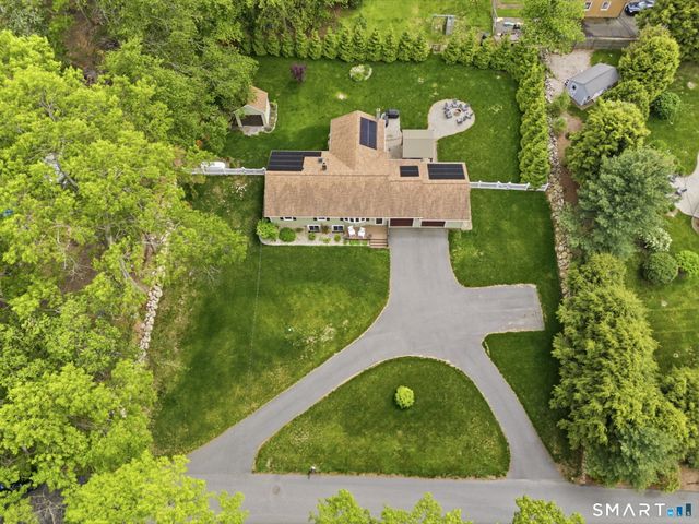 5 Beechcrest Drive, East Hampton, CT 06424