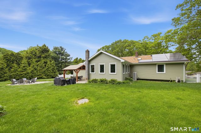 5 Beechcrest Drive, East Hampton, CT 06424