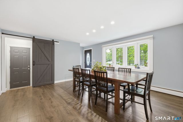 5 Beechcrest Drive, East Hampton, CT 06424