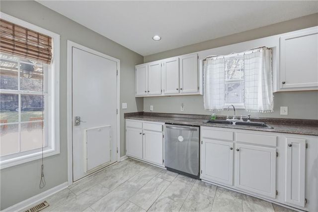 360 S Red Oak Way, Temple, GA 30179