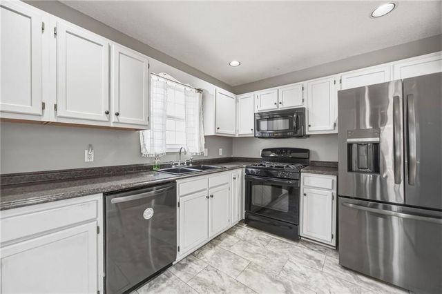 360 S Red Oak Way, Temple, GA 30179