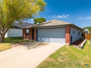 2705 Blackburn Drive, Killeen, TX 76543