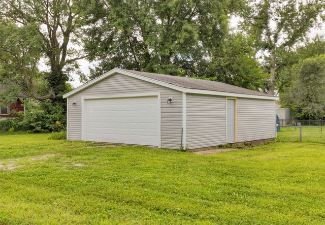 2841 Des Moines Street, Des Moines, IA 50317
