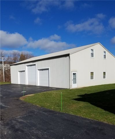 381 South Union Street, Ogden, NY 14559