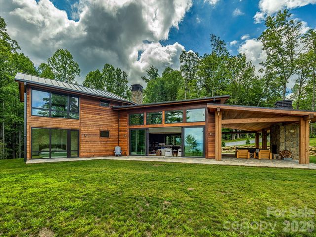 30 Banks Lane, Brevard, NC 28712