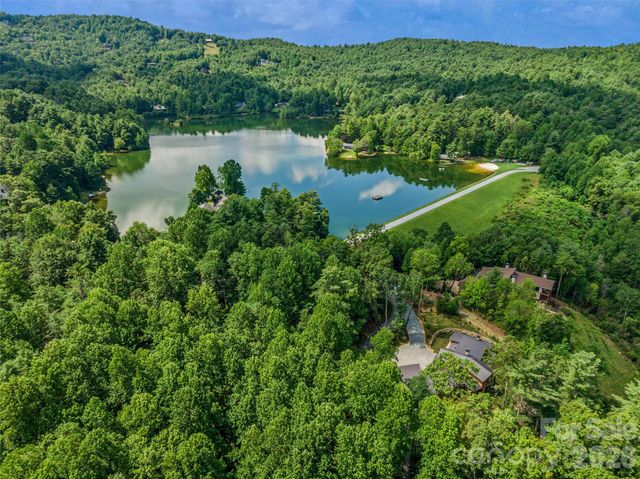 30 Banks Lane, Brevard, NC 28712