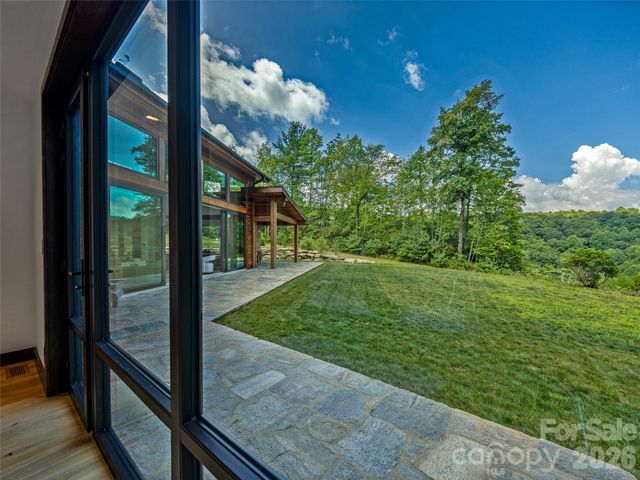 30 Banks Lane, Brevard, NC 28712