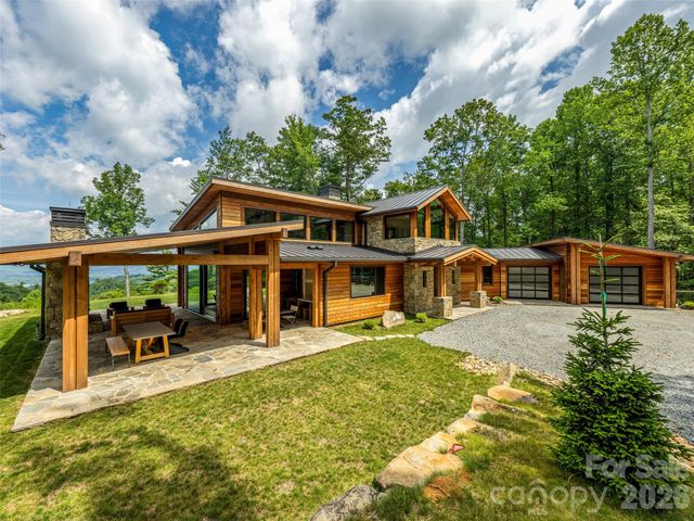 30 Banks Lane, Brevard, NC 28712
