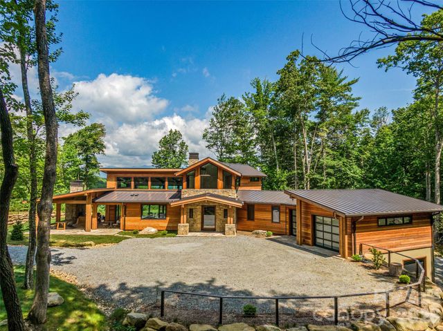 30 Banks Lane, Brevard, NC 28712