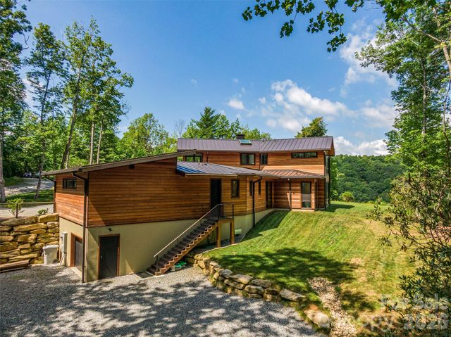 30 Banks Lane, Brevard, NC 28712