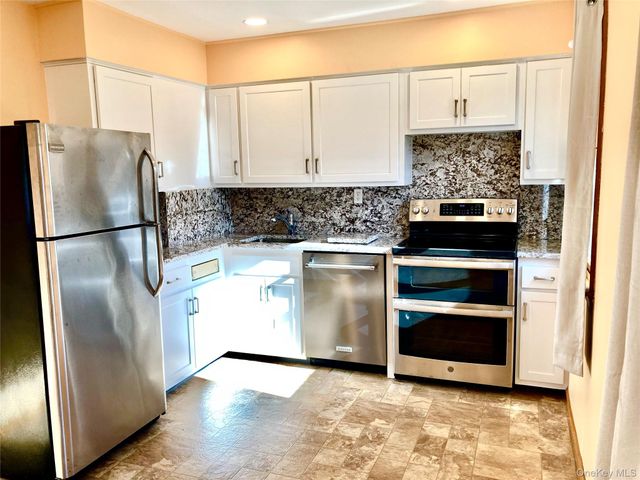 12 Soundview Avenue Upper, Oyster Bay, NY 11771