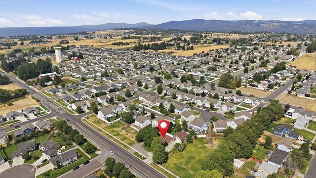 1616 W Strong Rd, Spokane, WA 99208