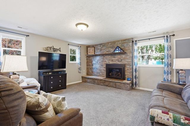 1616 W Strong Rd, Spokane, WA 99208