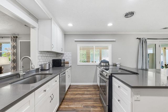 1616 W Strong Rd, Spokane, WA 99208