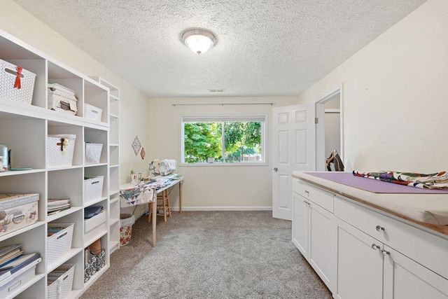 1616 W Strong Rd, Spokane, WA 99208