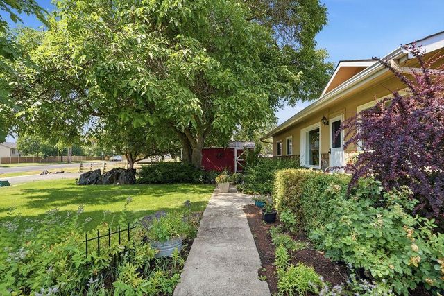 1616 W Strong Rd, Spokane, WA 99208