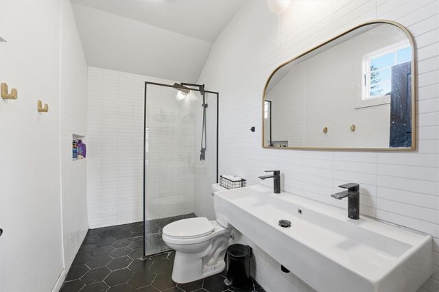 7110 Jalna Street, Houston, TX 77055