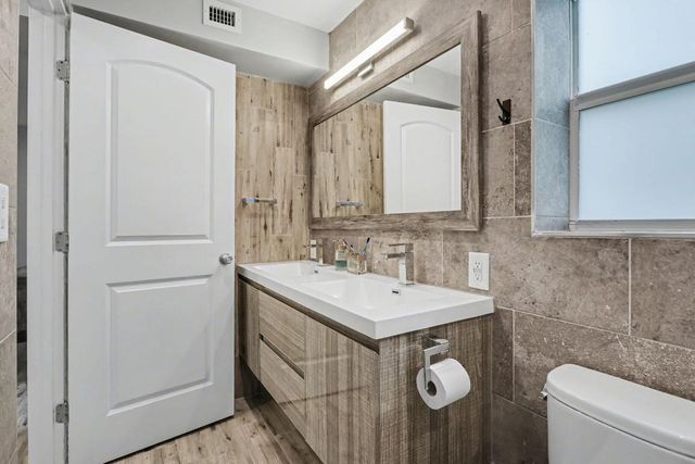 124 SW 11th Avenue, Boynton Beach, FL 33435