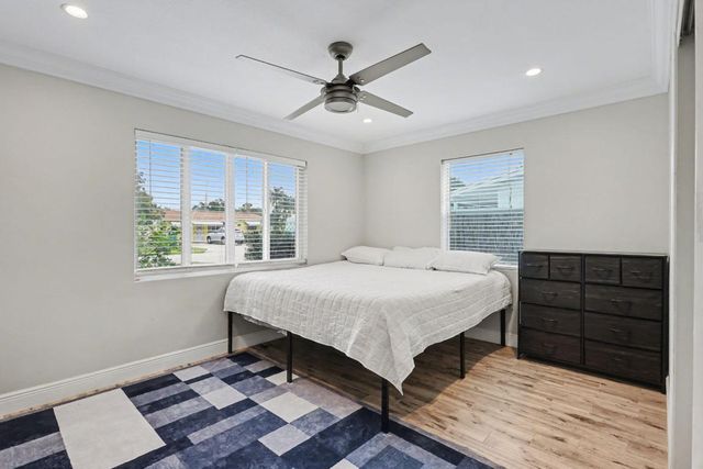 124 SW 11th Avenue, Boynton Beach, FL 33435