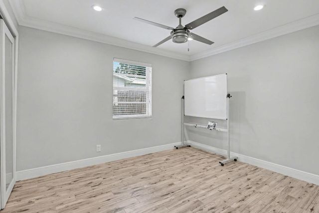 124 SW 11th Avenue, Boynton Beach, FL 33435