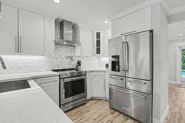 124 SW 11th Avenue, Boynton Beach, FL 33435