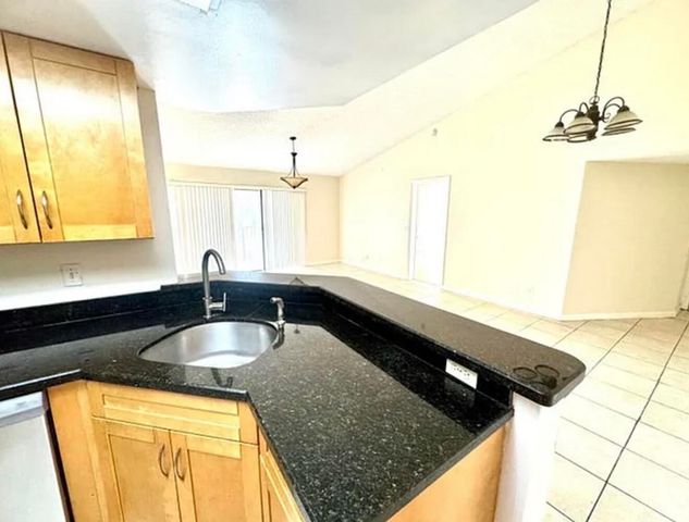 9166 W ATLANTIC Boulevard 1633, Coral Springs, FL 33071
