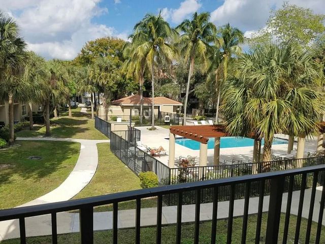 9166 W ATLANTIC Boulevard 1633, Coral Springs, FL 33071