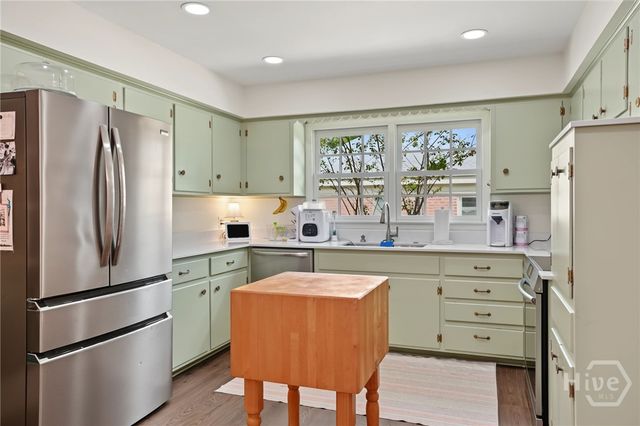 5713 Sweetbriar Circle, Savannah, GA 31406