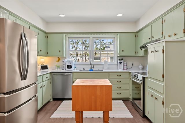 5713 Sweetbriar Circle, Savannah, GA 31406