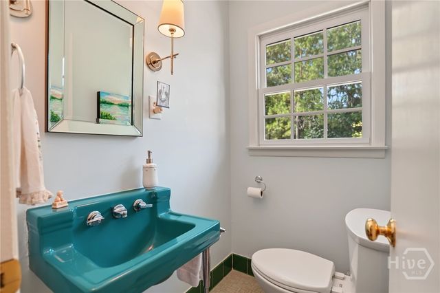 5713 Sweetbriar Circle, Savannah, GA 31406