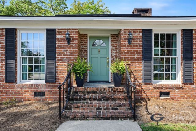 5713 Sweetbriar Circle, Savannah, GA 31406