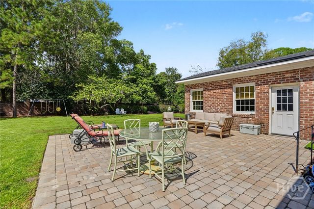 5713 Sweetbriar Circle, Savannah, GA 31406
