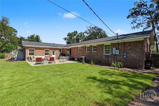 5713 Sweetbriar Circle, Savannah, GA 31406