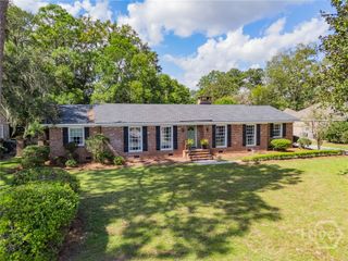 5713 Sweetbriar Circle, Savannah, GA 31406