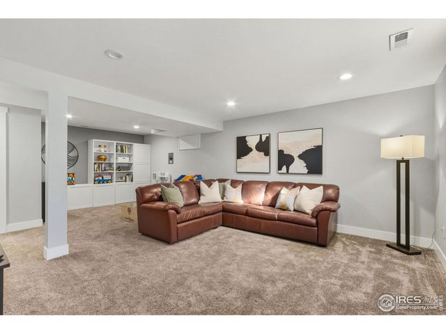 630 Homestead Ct, Fort Collins, CO 80526