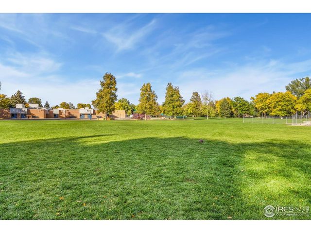 630 Homestead Ct, Fort Collins, CO 80526