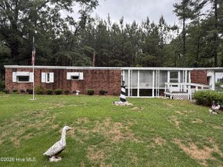 402 Pelletier Street, La Grange, NC 28551