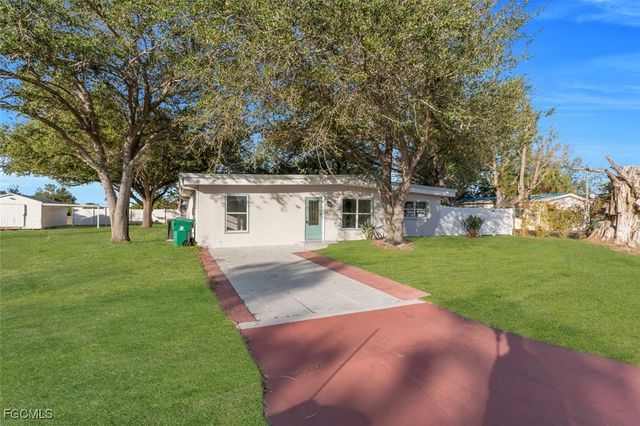 27044 Briar CT, Punta Gorda, FL 33983