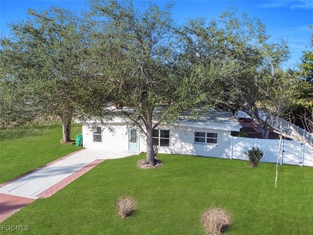 27044 Briar CT, Punta Gorda, FL 33983