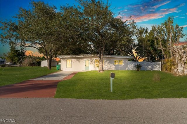 27044 Briar CT, Punta Gorda, FL 33983