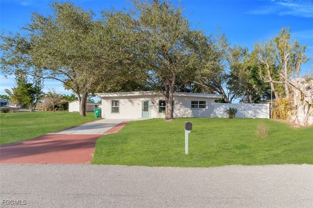 27044 Briar CT, Punta Gorda, FL 33983