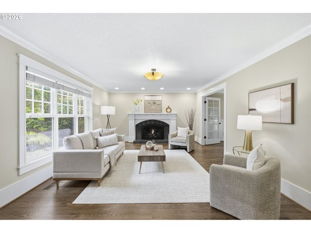 16 DEL PRADO St, Lake Oswego, OR 97035